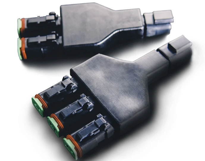 Deutsch Splitter Connector in two variant contact sizes