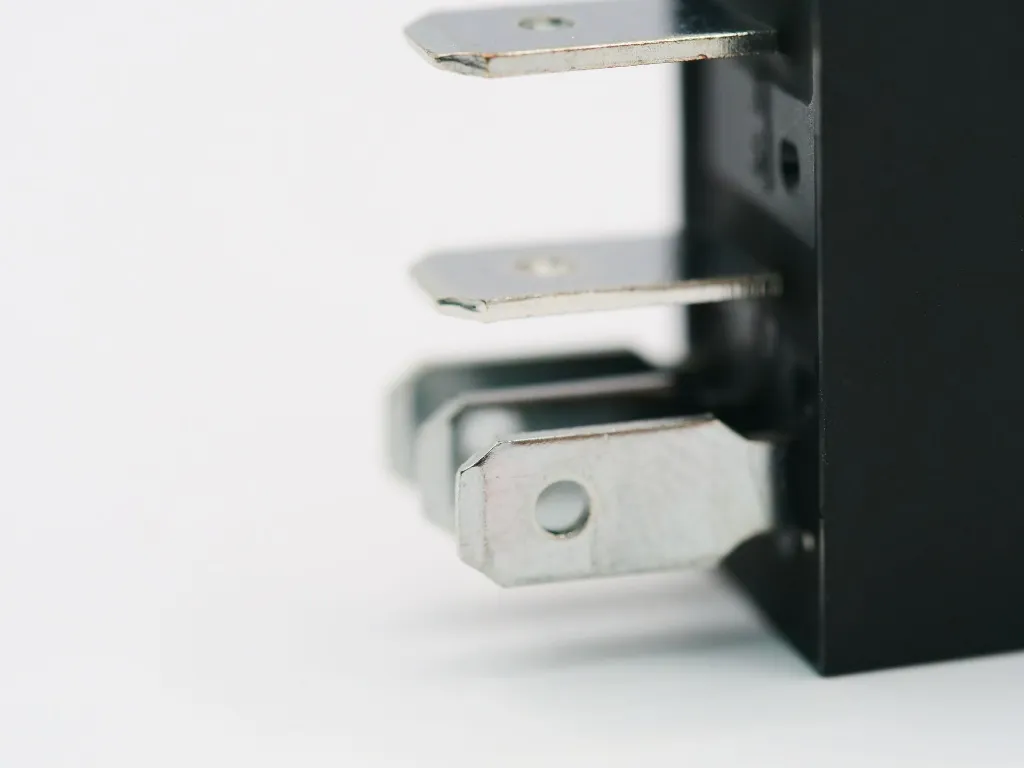12V 5 pin micro relay  (7).webp
