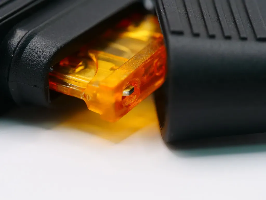 White fuse holder (19).webp