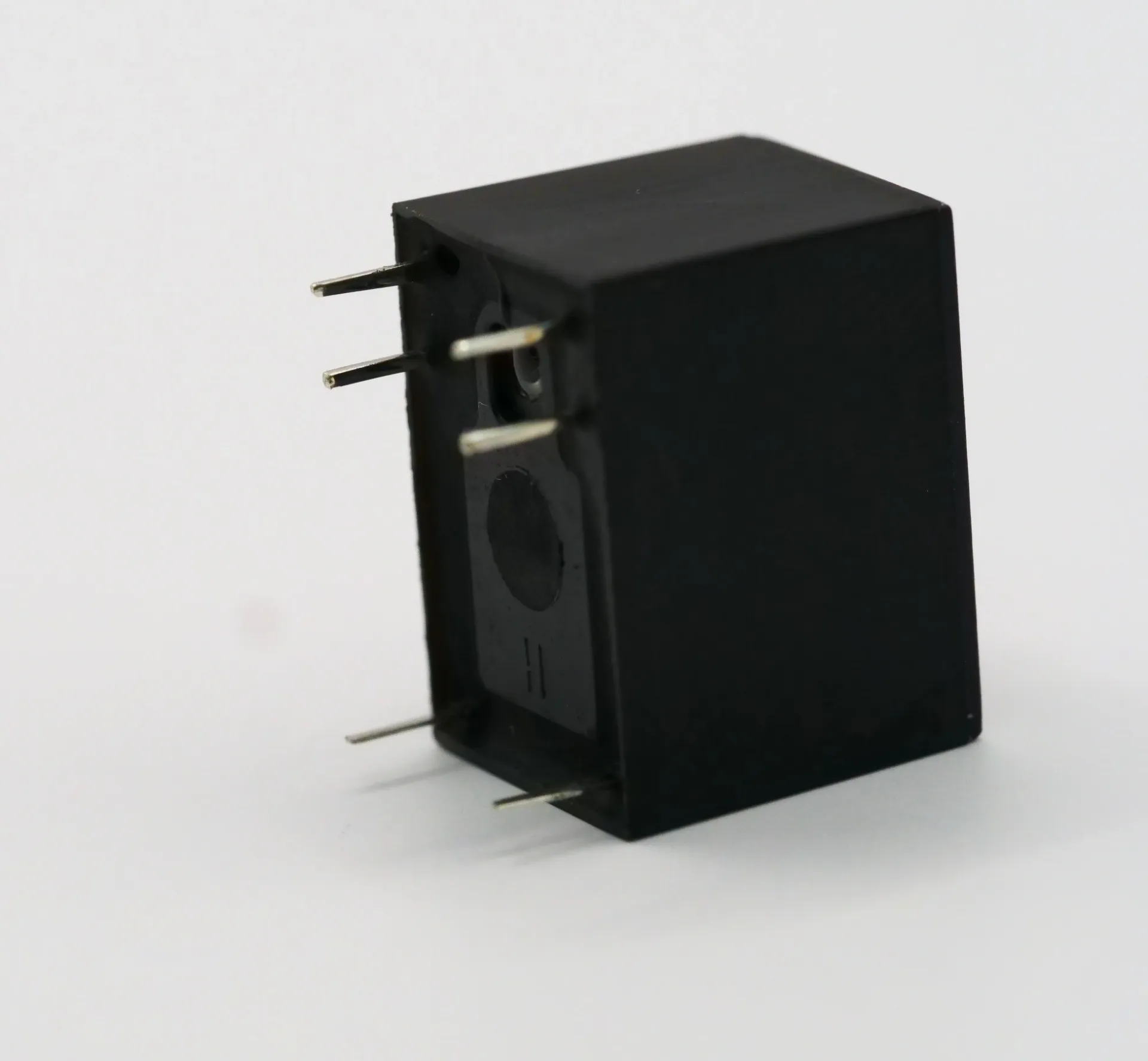 6 Pin Miniature Through Hole Relay - 12V - 1A