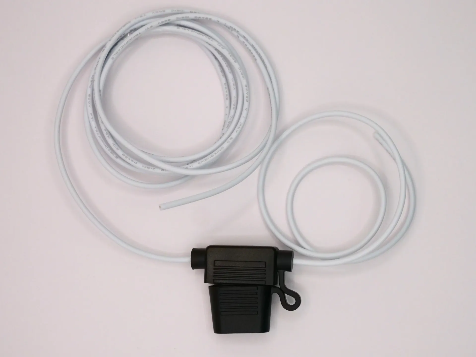 [9-19944] Standard Blade Fuse holder 1.5m+0.4m white with 5A fuse