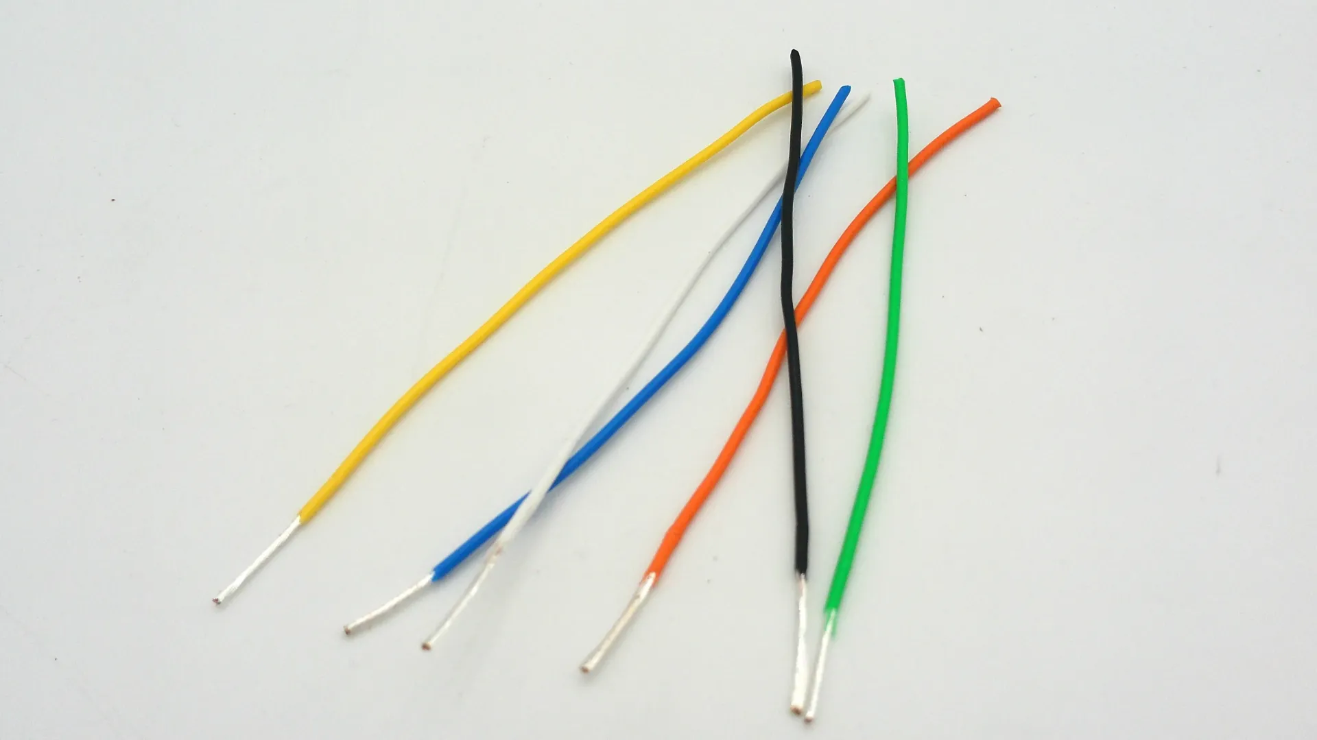 [1-00036] PTFE, Hook Up, 20AWG, White, UL1213  0.62 mm², 100 ft, 30.5 m