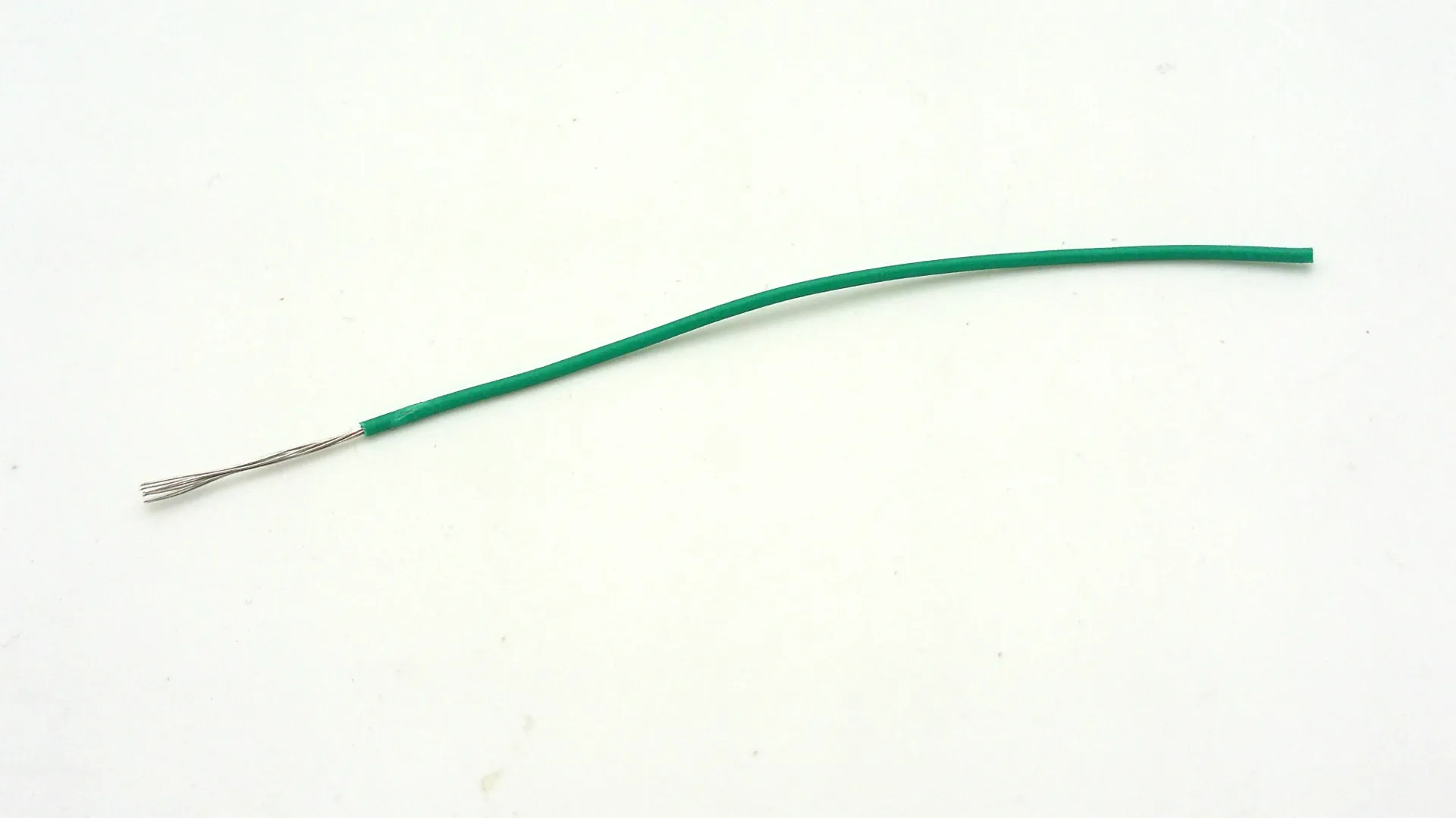 [1-00195] PVC Wire, Green, 24 AWG, 0.22 mm², 32.8 ft