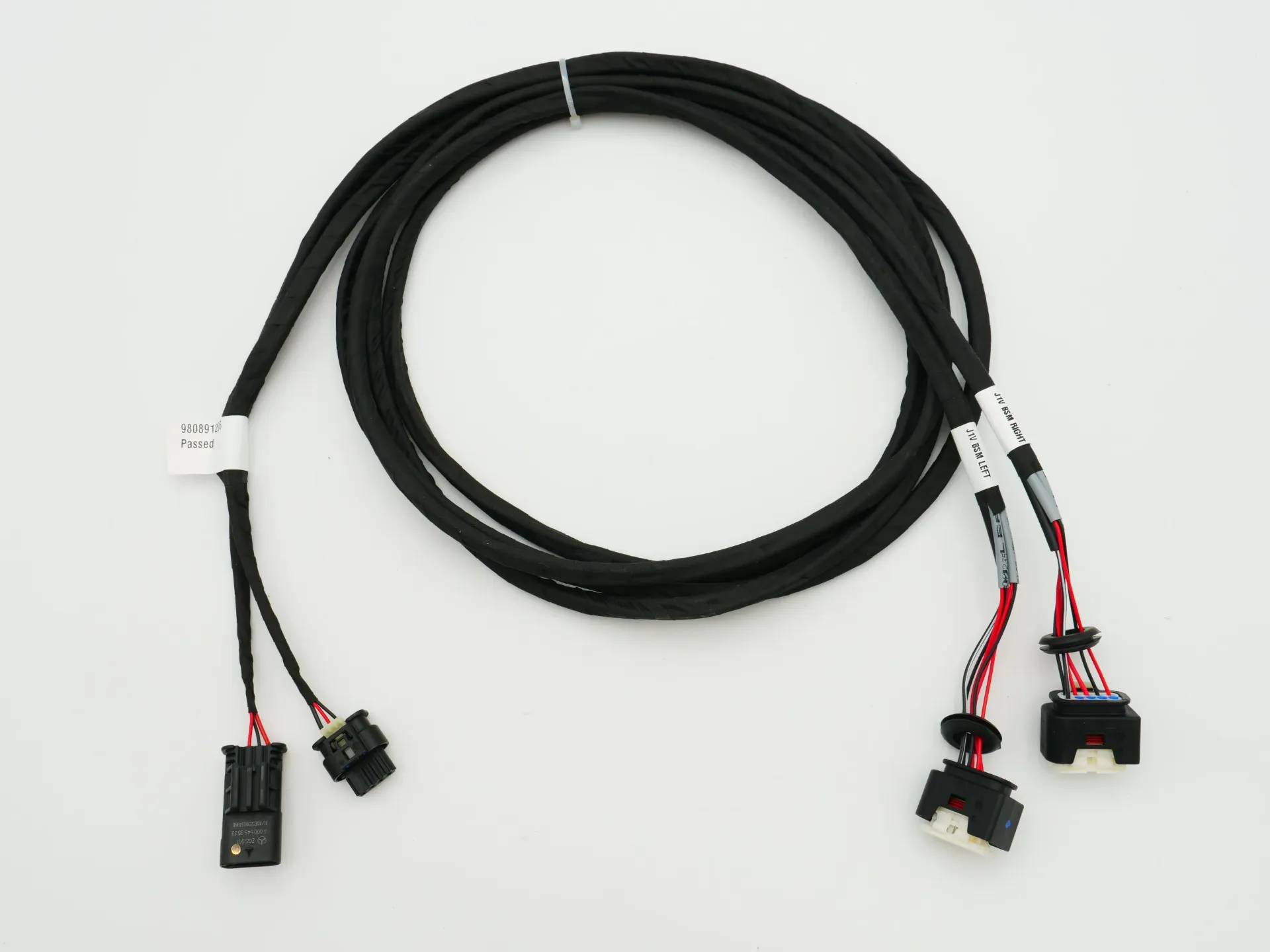 [980891205] Mercedes Models 907/910 - Blind Spot Assist Sensor Loom - BSIS - 2 Metre - x2 4 Way Vehicle Connectors