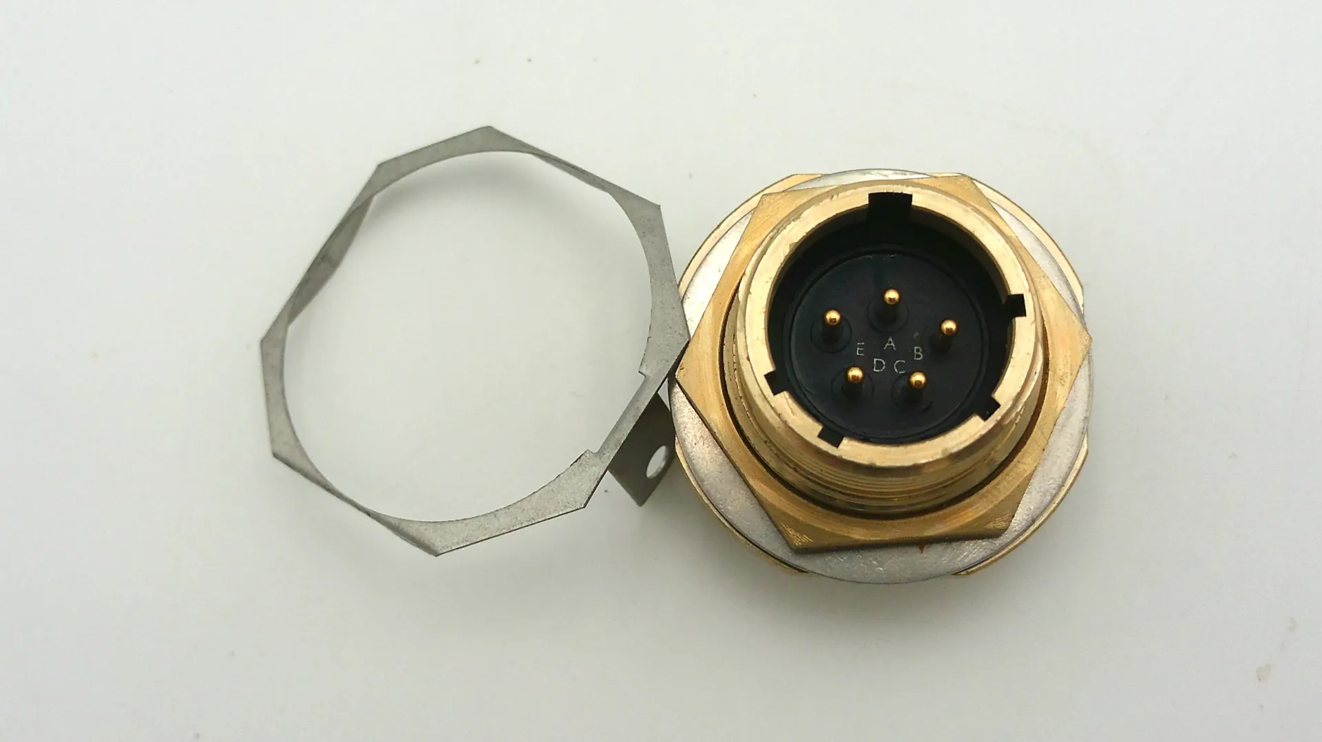 508/1/31307/121 Connector