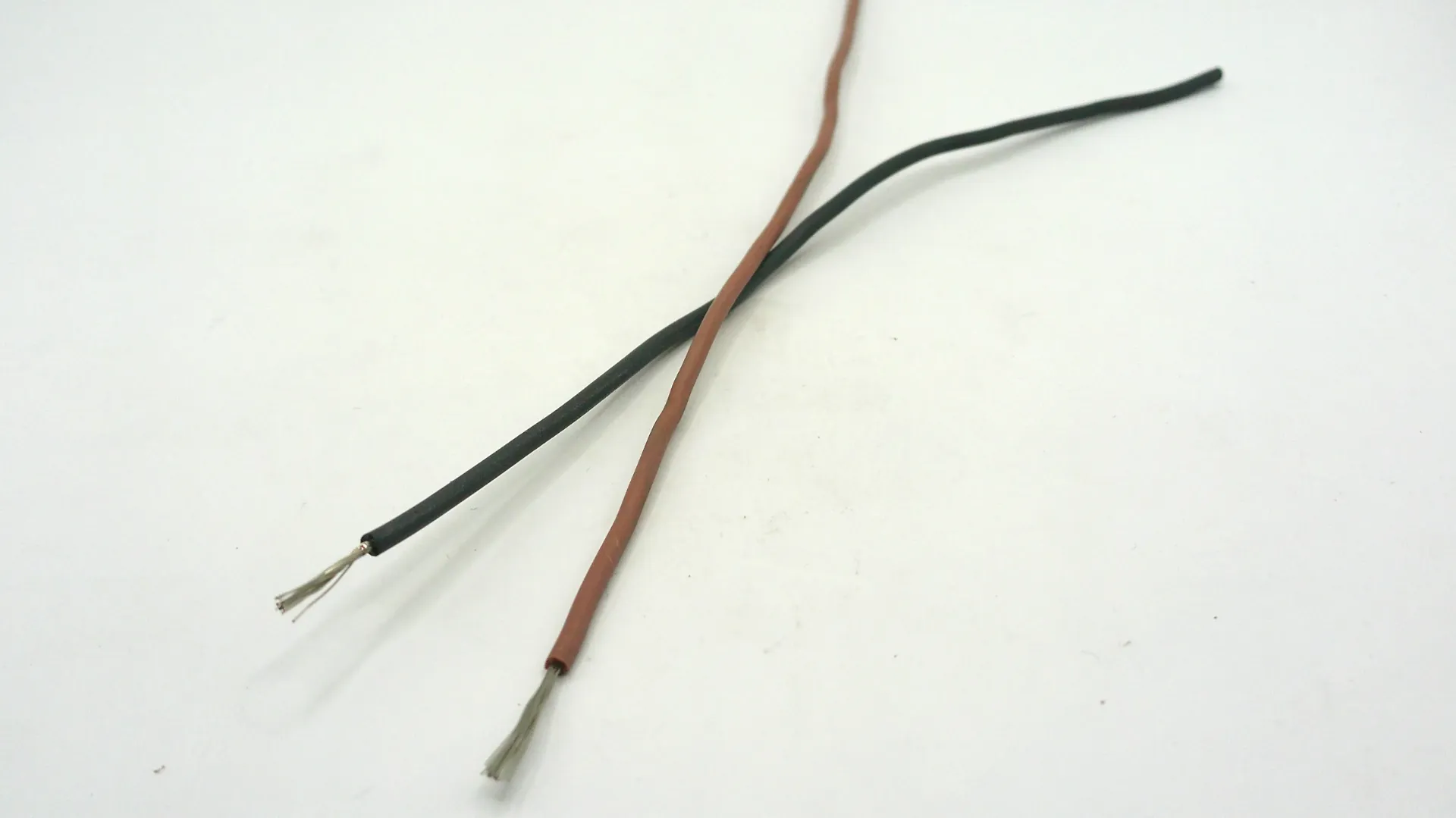 [1-42308] 0.75mm Silicone Cable Black