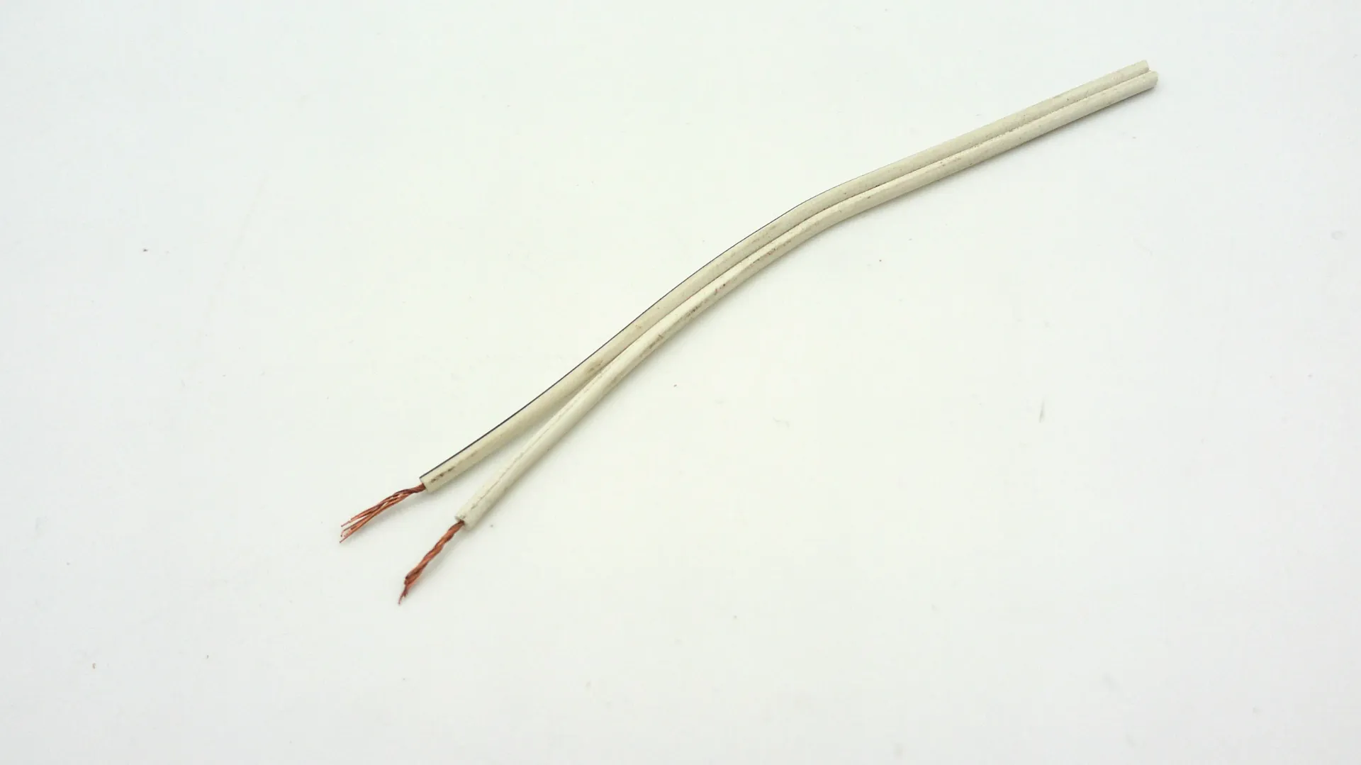 [1-41112] Twin speaker cable, 13/0.2 White/black
