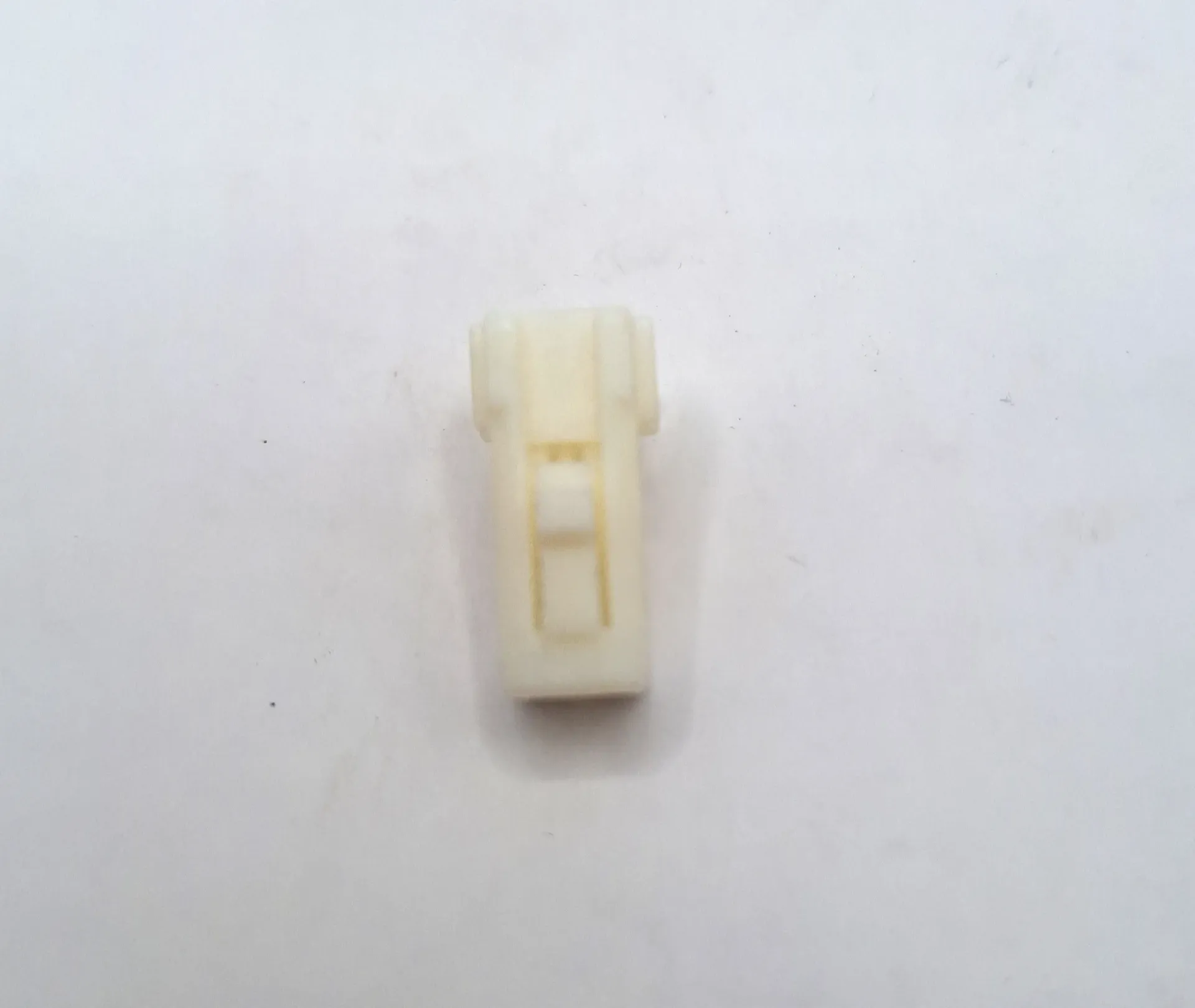 070 MULTILOCK PLUG 2P