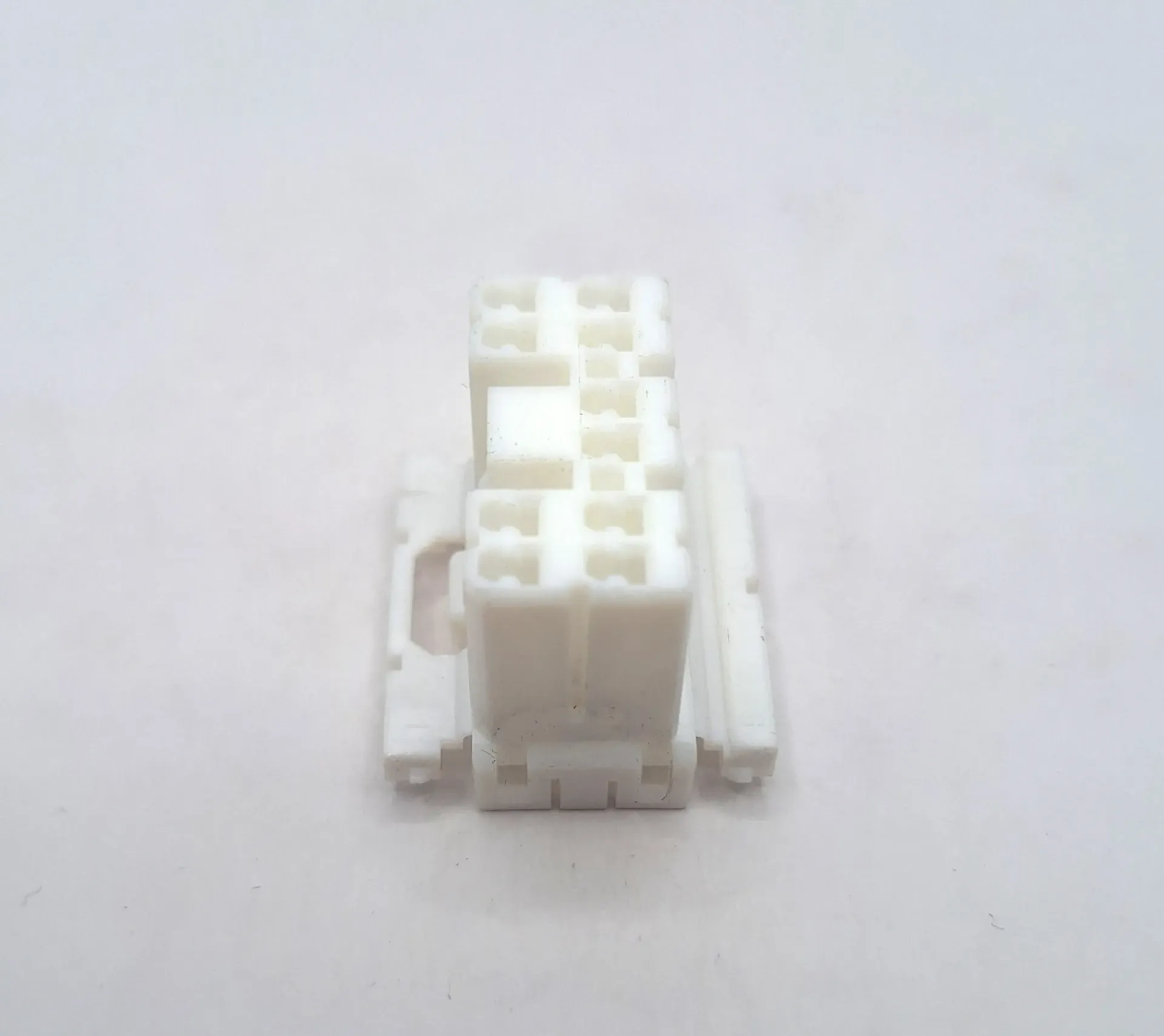 [7-99031] 10 Way Multilock 070 Socket Housing (2 Row)