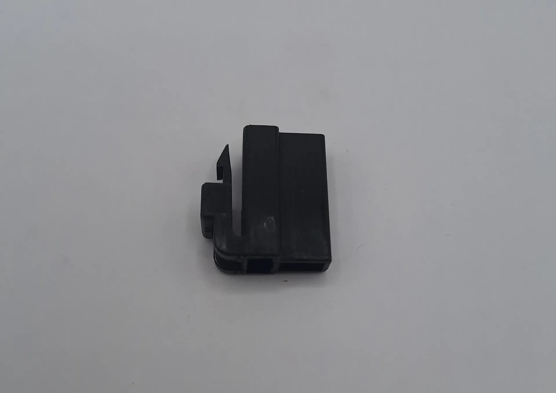 2 Way Yazaki Socket Housing - 6.3 POC - With Clip - Black