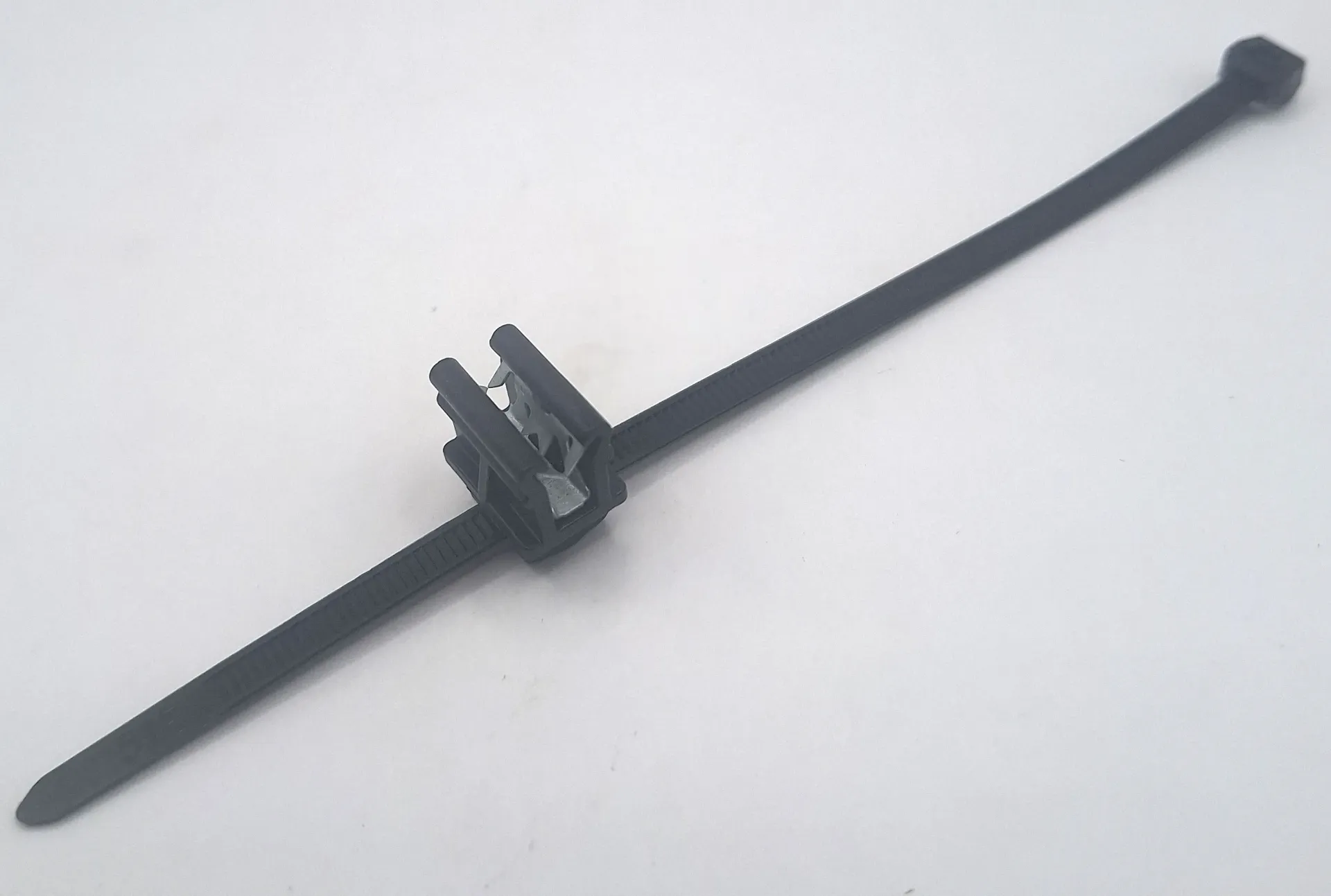 2-piece fixing ties for edgeclip