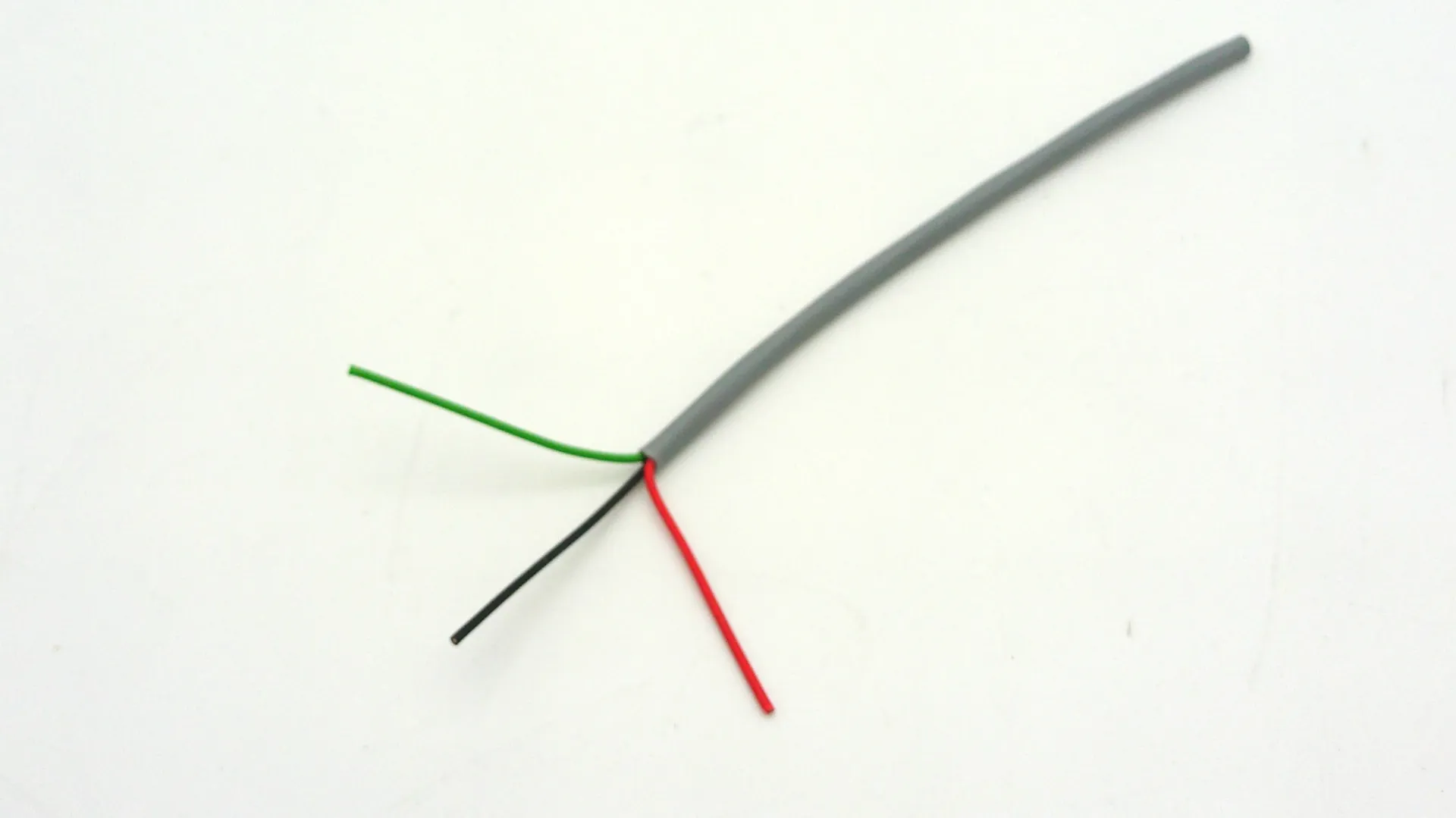 [1-00008] 3 Core 0.5mm Unscreened Belden 8443 - Rd-Bk-Gr - PVC Jacket