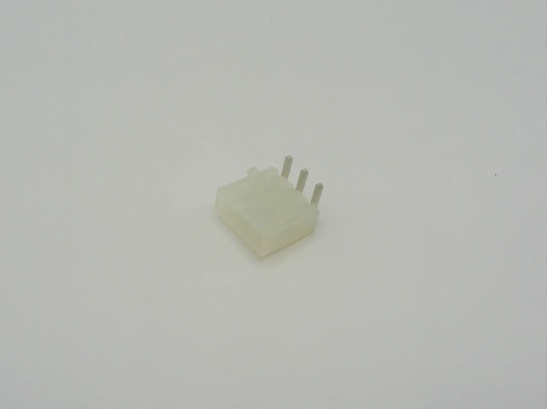 [7-20018] 3 Way Molex Mini-Fit Jr. Pin Header - Single Row - Angled