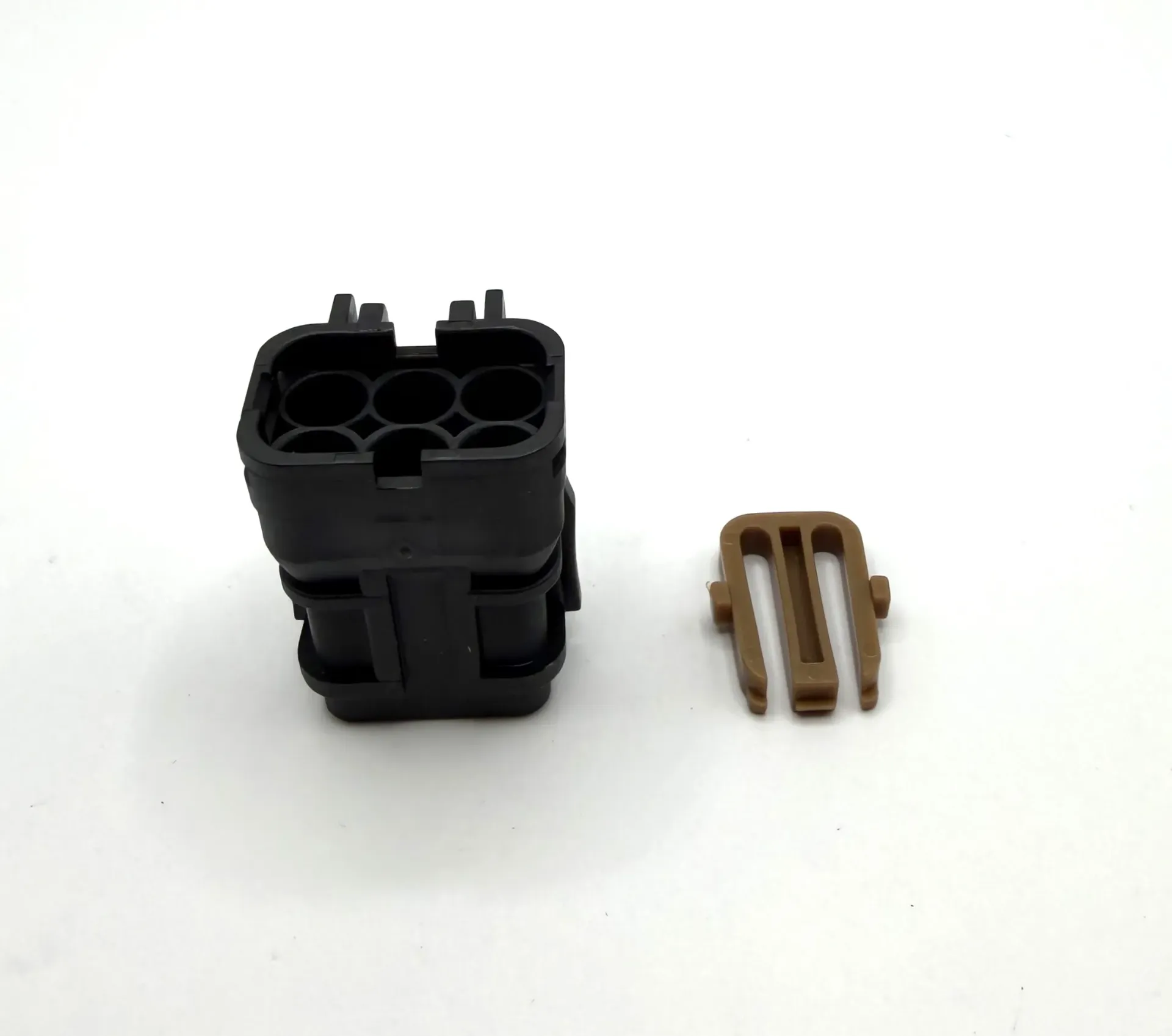 6 Way Yazaki SWP Series Socket Housing - With Secondary Lock