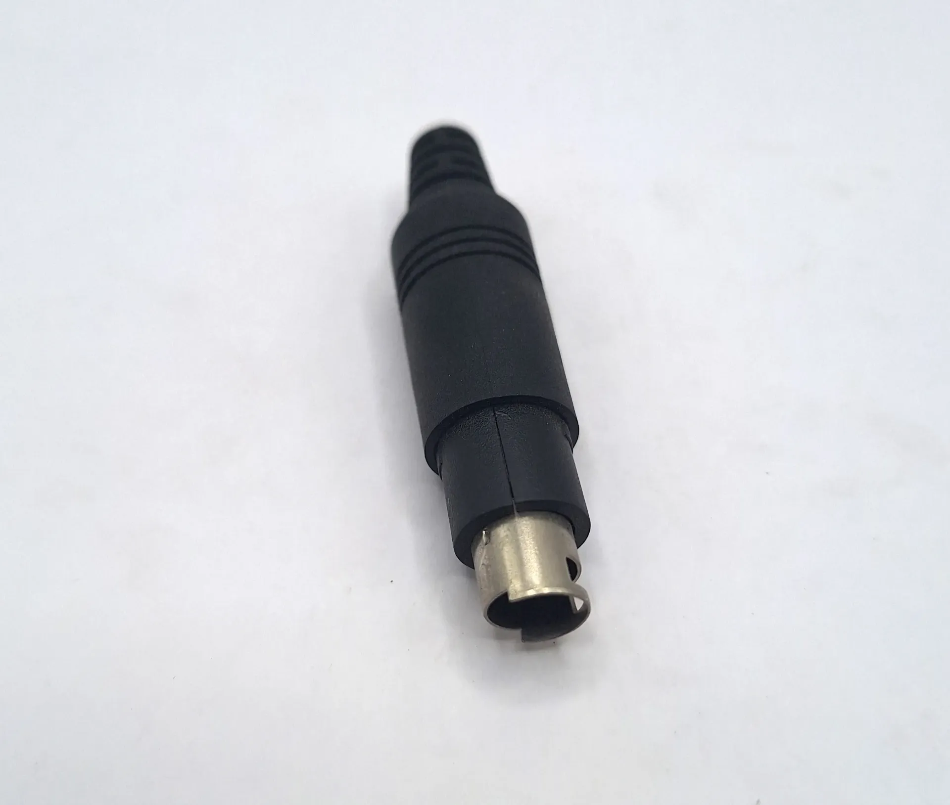 8 Way Mini-Din Socket Connector