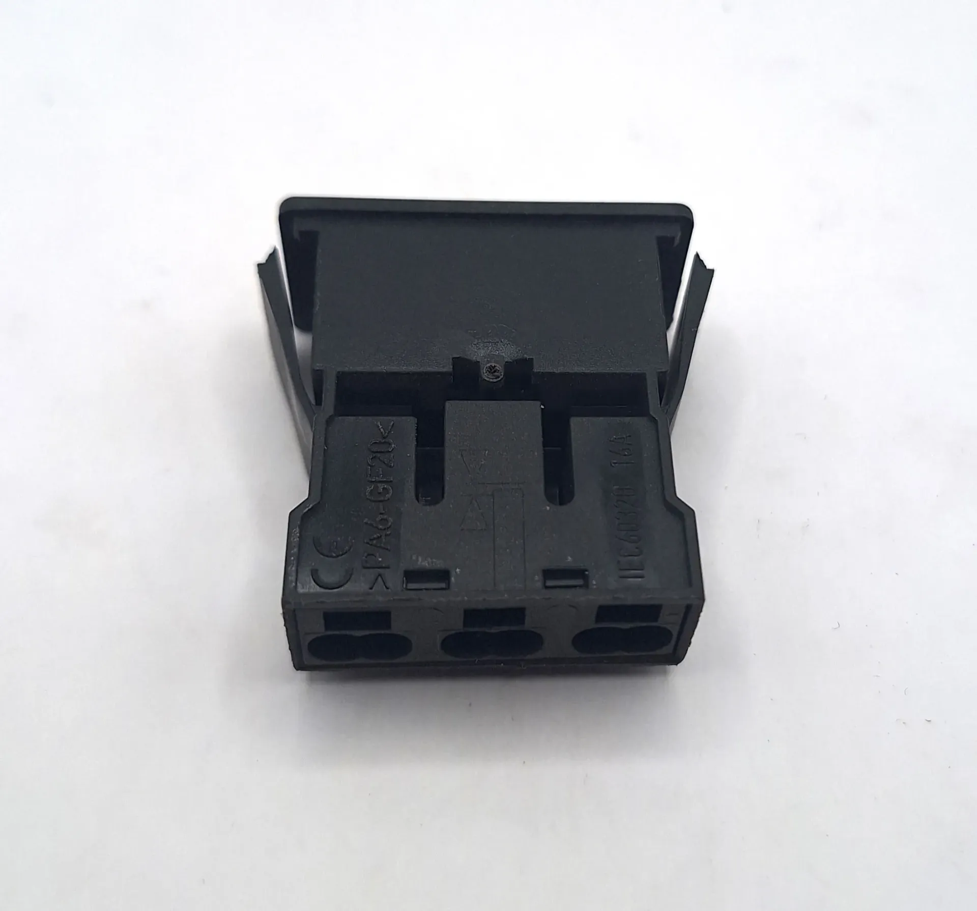 92.031.7658.1 - Socket Black 3 Way Panel Wieland