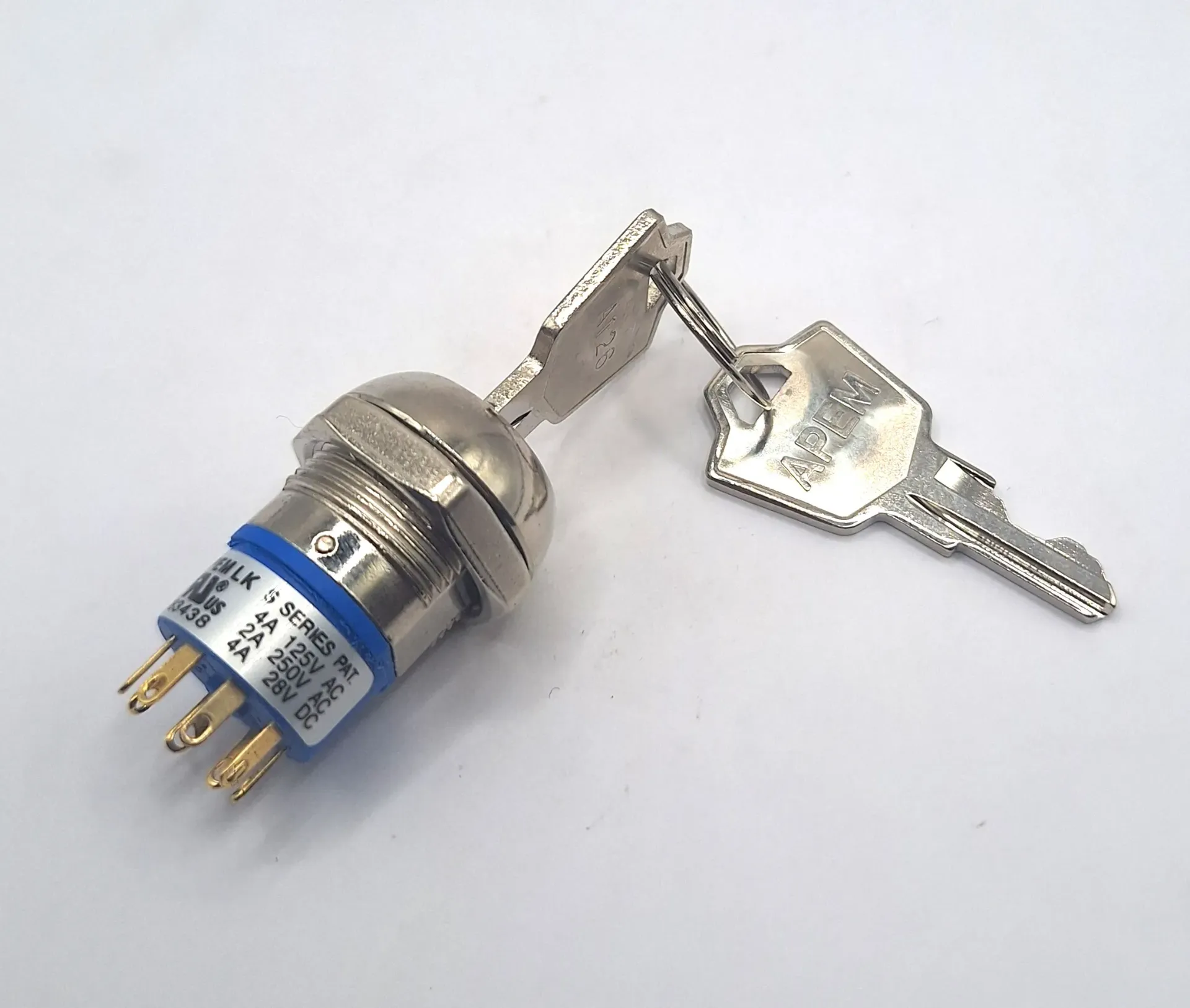 APEM DP3T Keyswitch - 4A