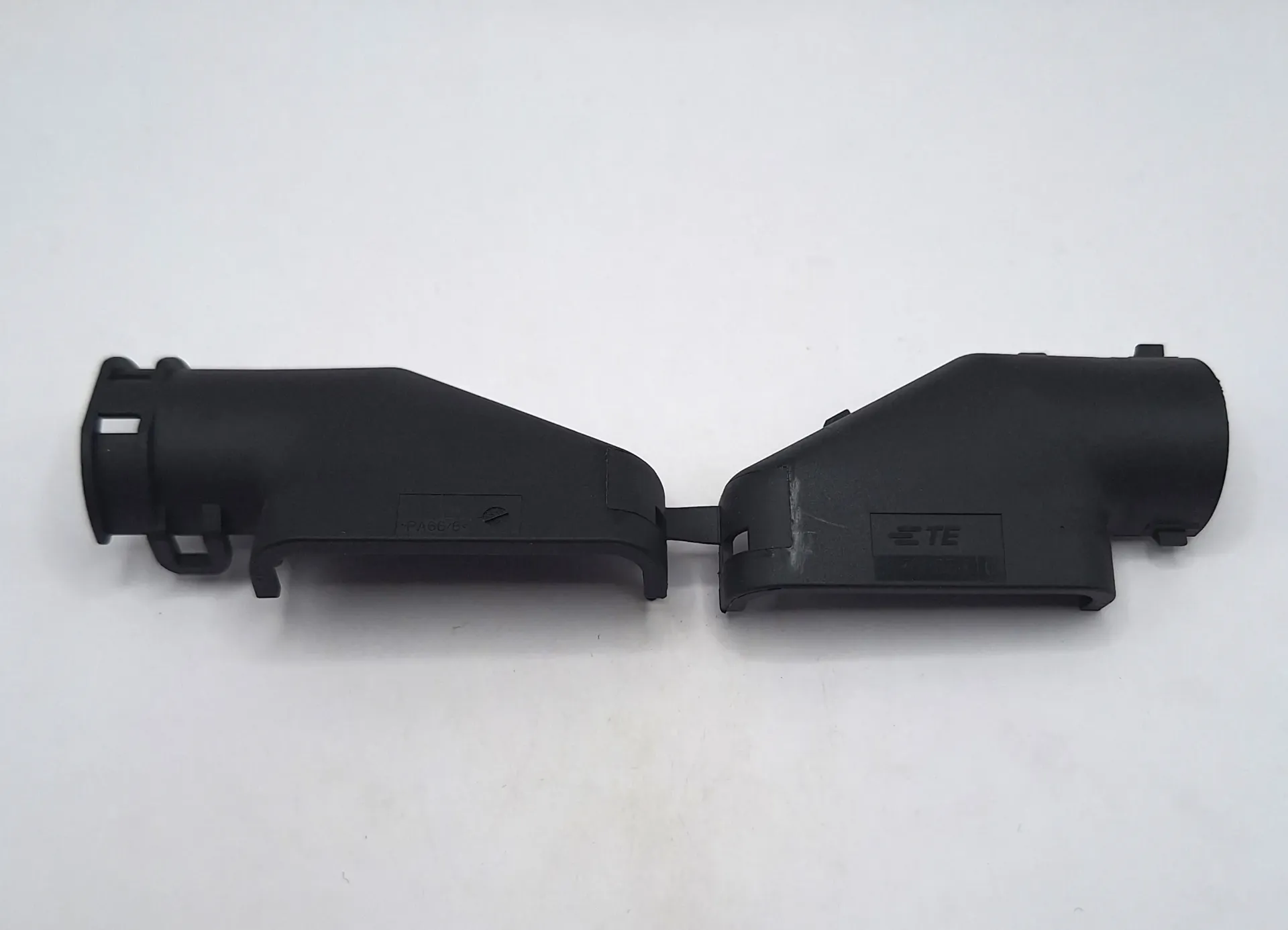 [7-00261] Angled HDSCS Backshell For Group E (16 / 18 Way) Housings