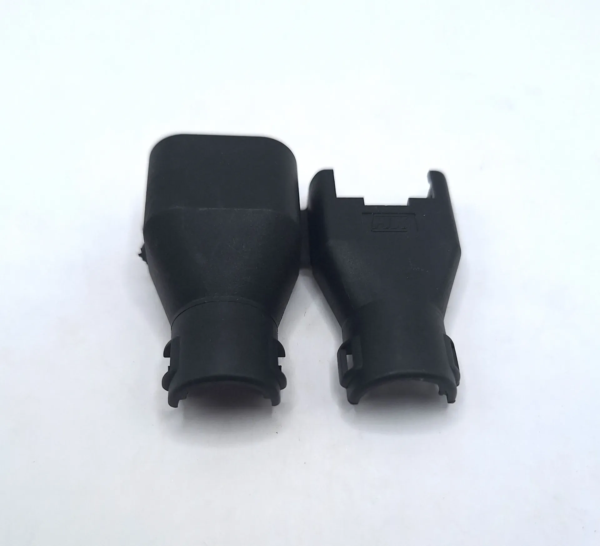 Straight Backshell for DT06-06s With End Cap