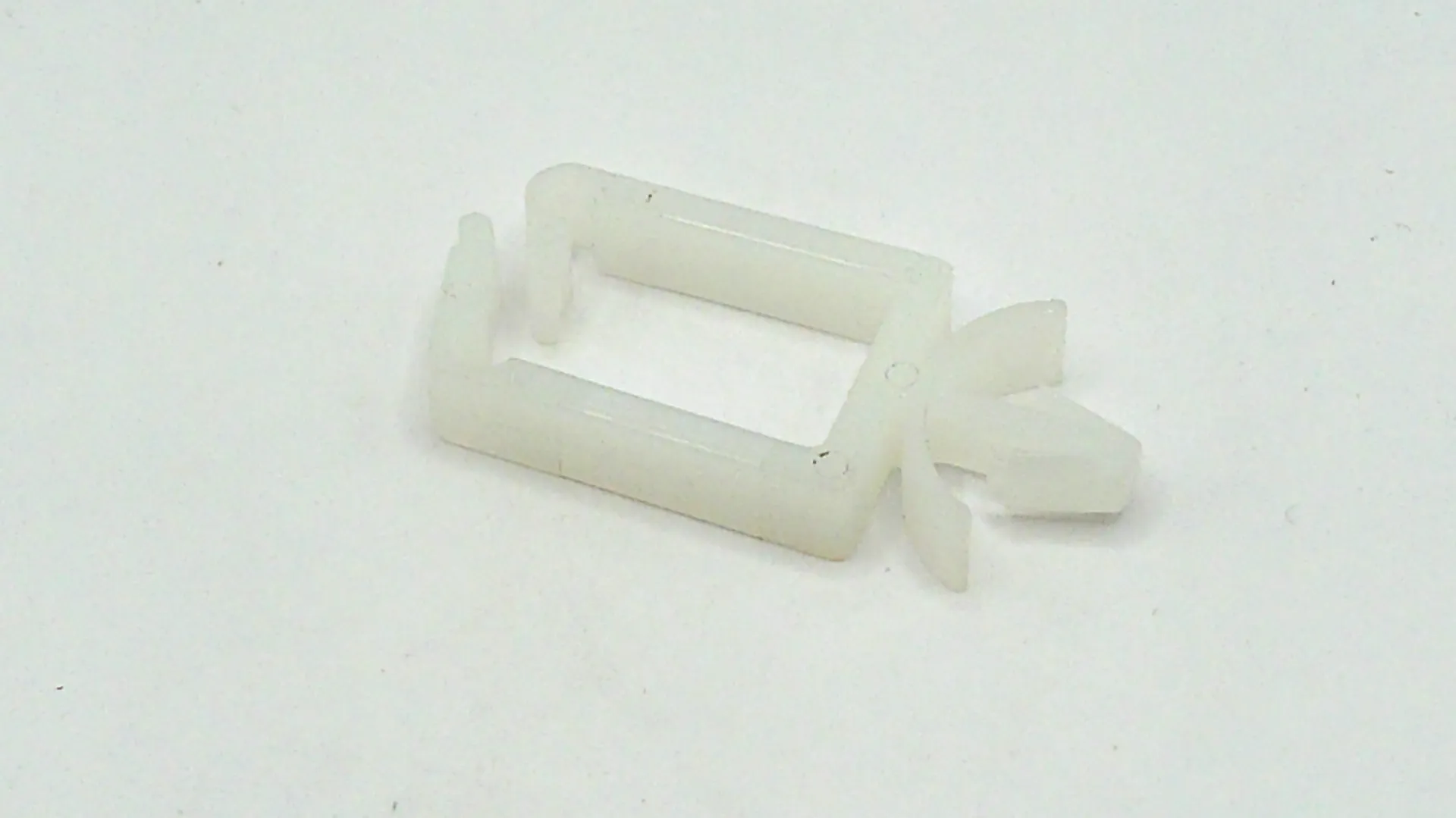 HellermannTyton Natural Nylon Cable Clip - 15x22.7mm Max. Bundle - 5.0mm Fixing Hole